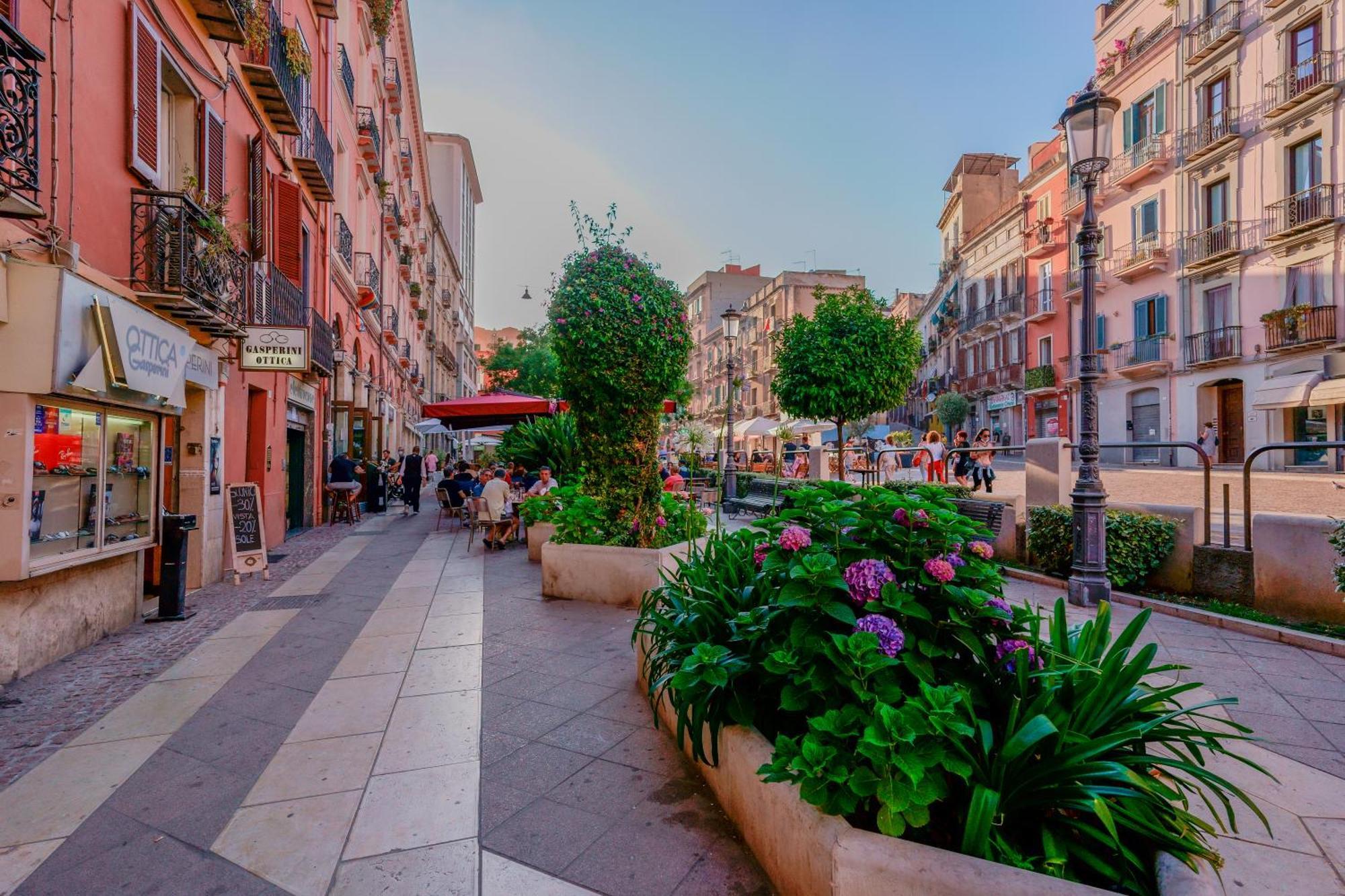 Crossroad Four - Locazione Turistica Bed and Breakfast Cagliari Buitenkant foto